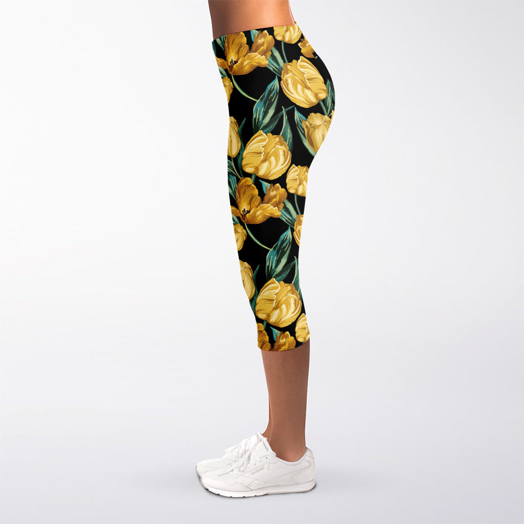 Yellow Tulip Floral Pattern Print Women's Capri Leggings