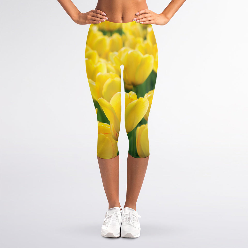Yellow Tulip Print Women's Capri Leggings