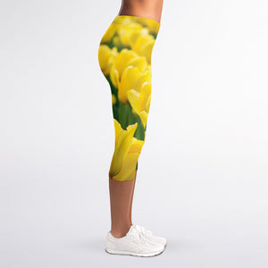 Yellow Tulip Print Women's Capri Leggings