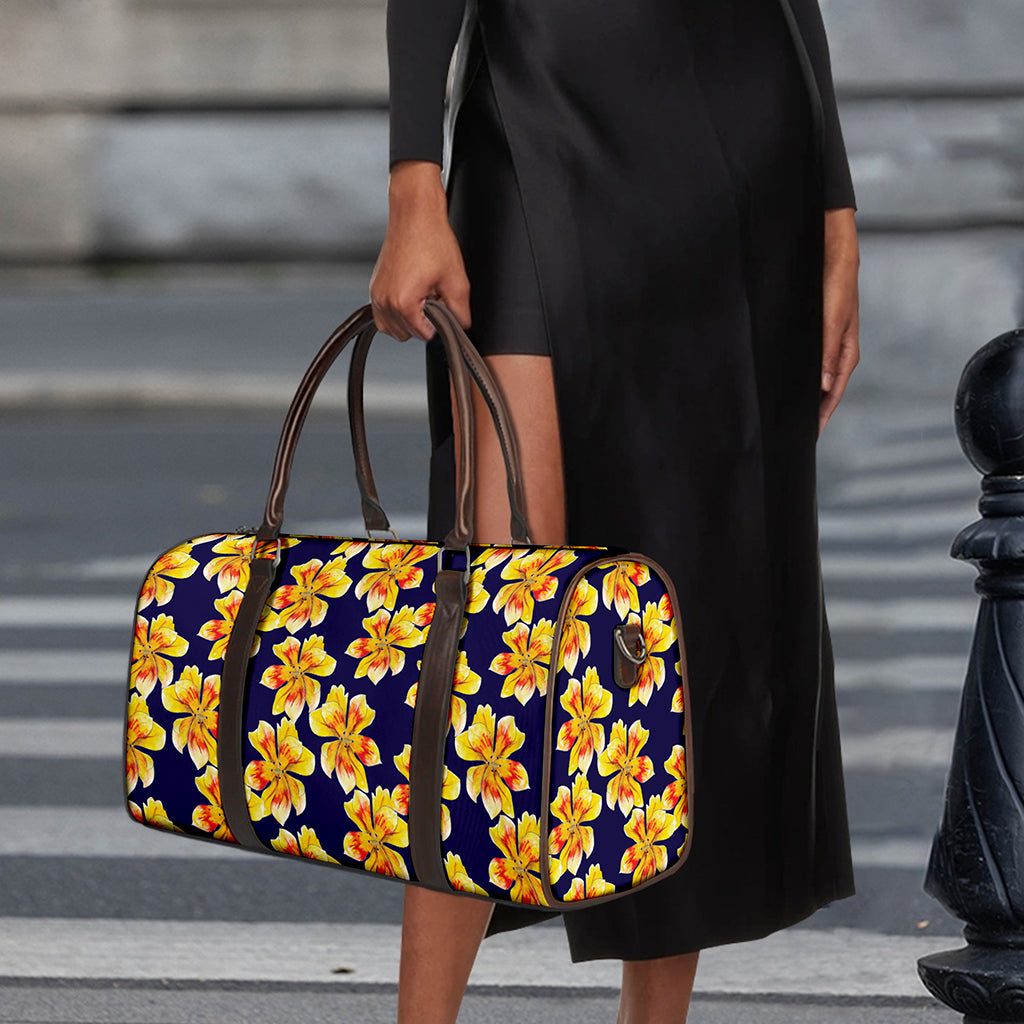 Yellow Watercolor Lily Pattern Print Duffle Bag