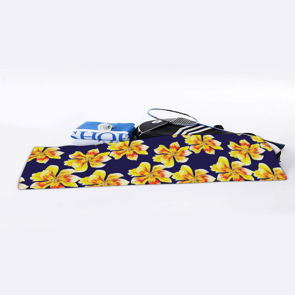 Yellow Watercolor Lily Pattern Print Sports Towel
