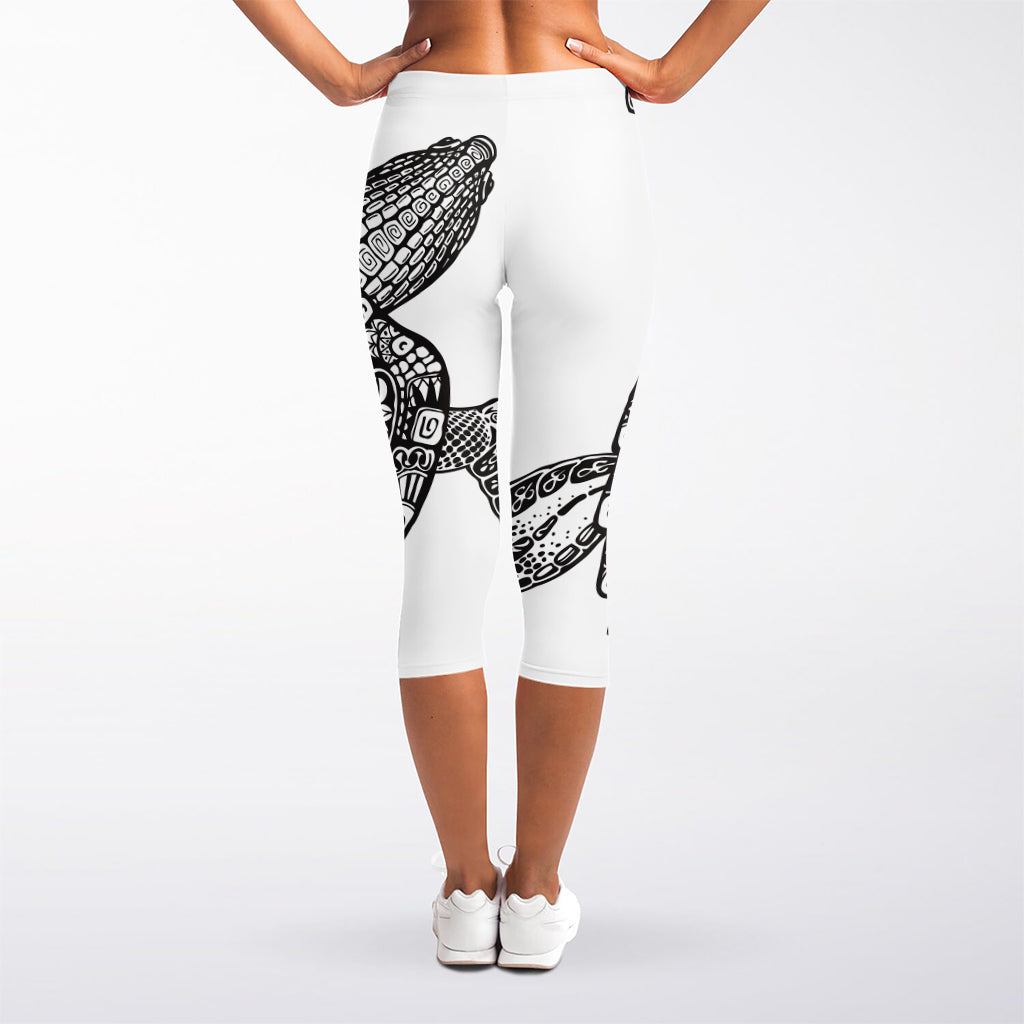 Zentangle Sea Turtle Print Women's Capri Leggings