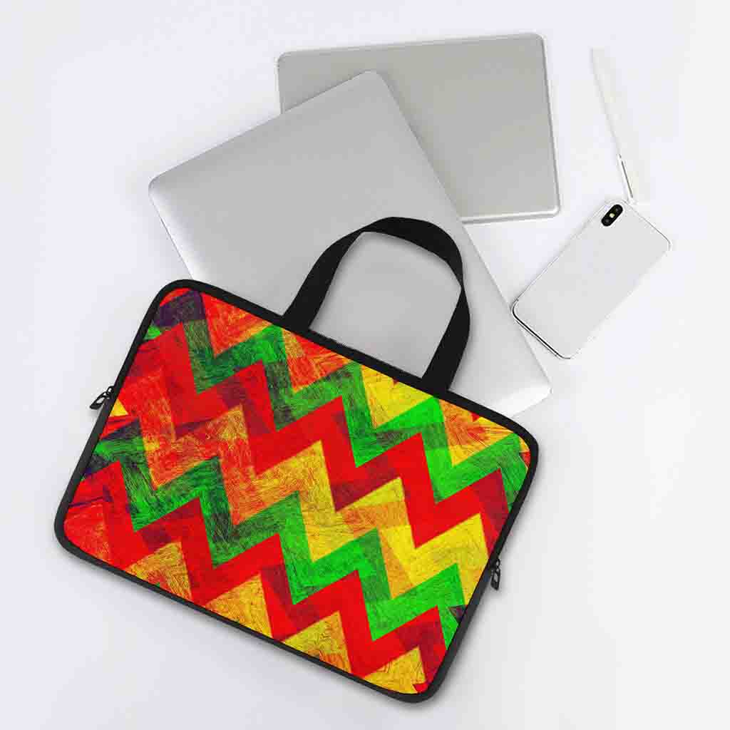 Zig Zag Reggae Pattern Print Laptop Sleeve With Handle