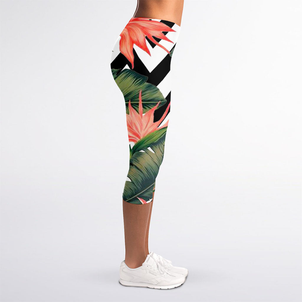 Zig Zag Tropical Pattern Print Women's Capri Leggings