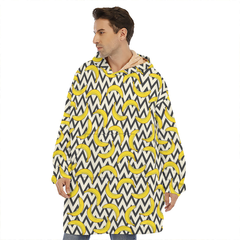 Zigzag Banana Pattern Print Hoodie Blanket