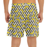 Zigzag Banana Pattern Print Men's Split Running Shorts