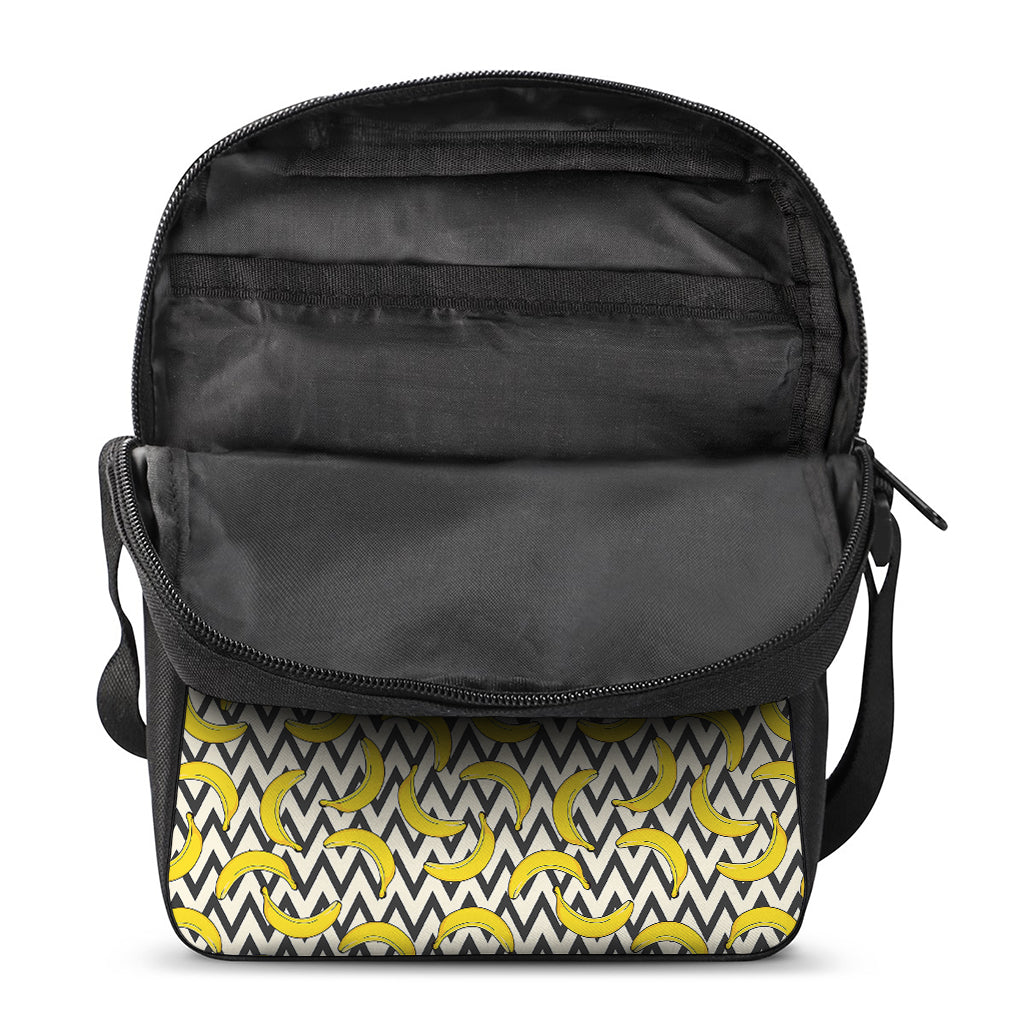 Zigzag Banana Pattern Print Rectangular Crossbody Bag