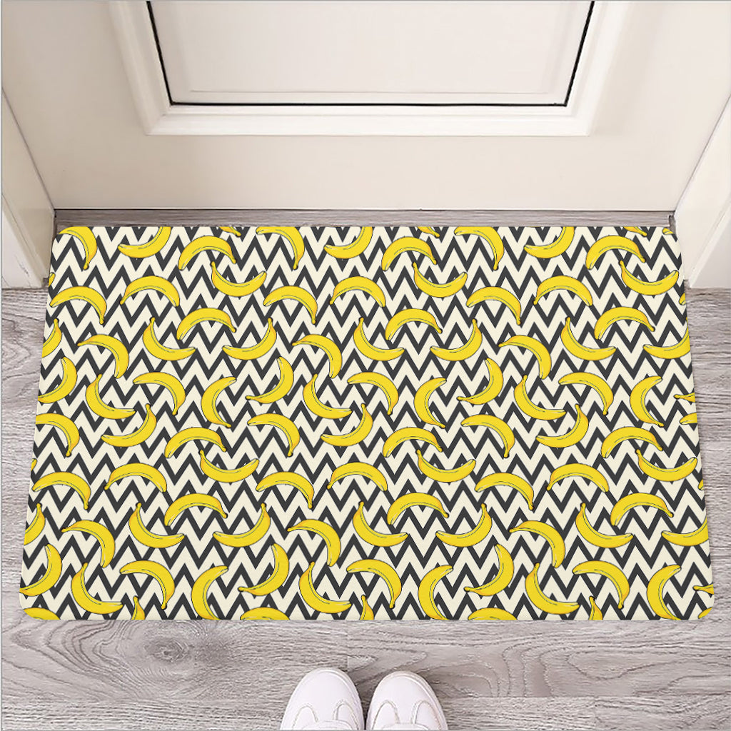 Zigzag Banana Pattern Print Rubber Doormat