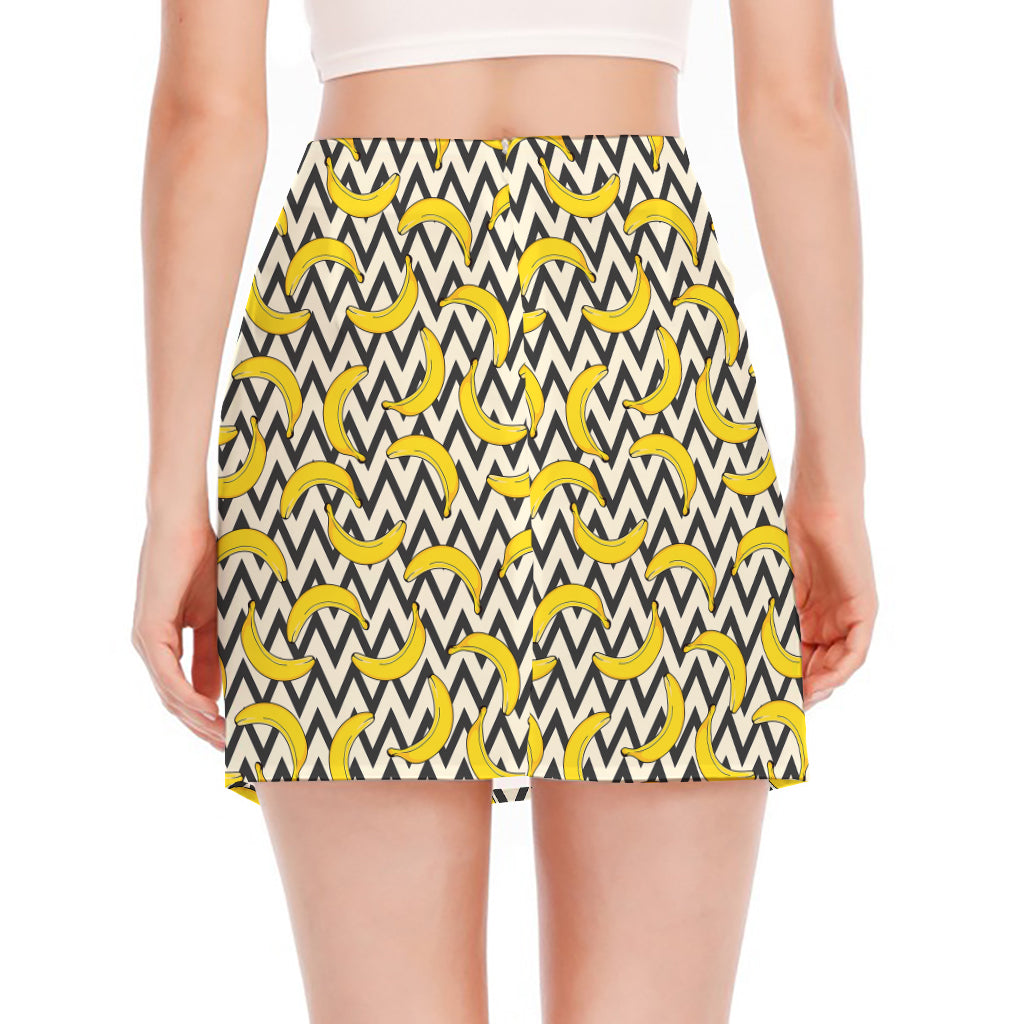 Zigzag Banana Pattern Print Side Slit Mini Skirt