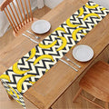 Zigzag Banana Pattern Print Table Runner