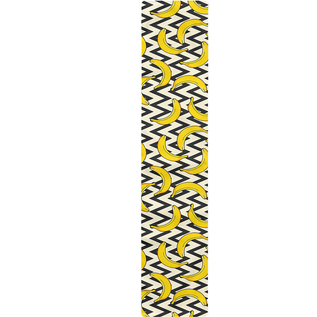 Zigzag Banana Pattern Print Table Runner