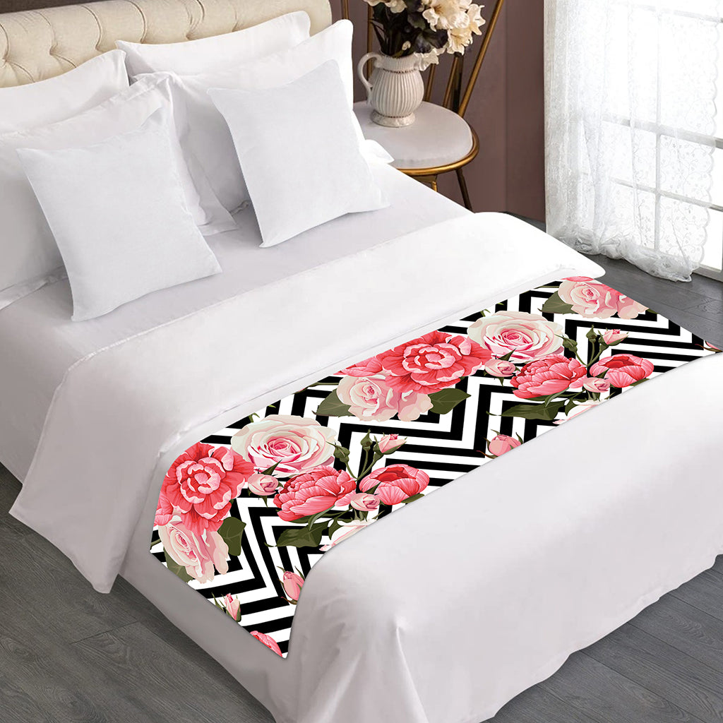 Zigzag Peony And Rose Pattern Print Bed Runner