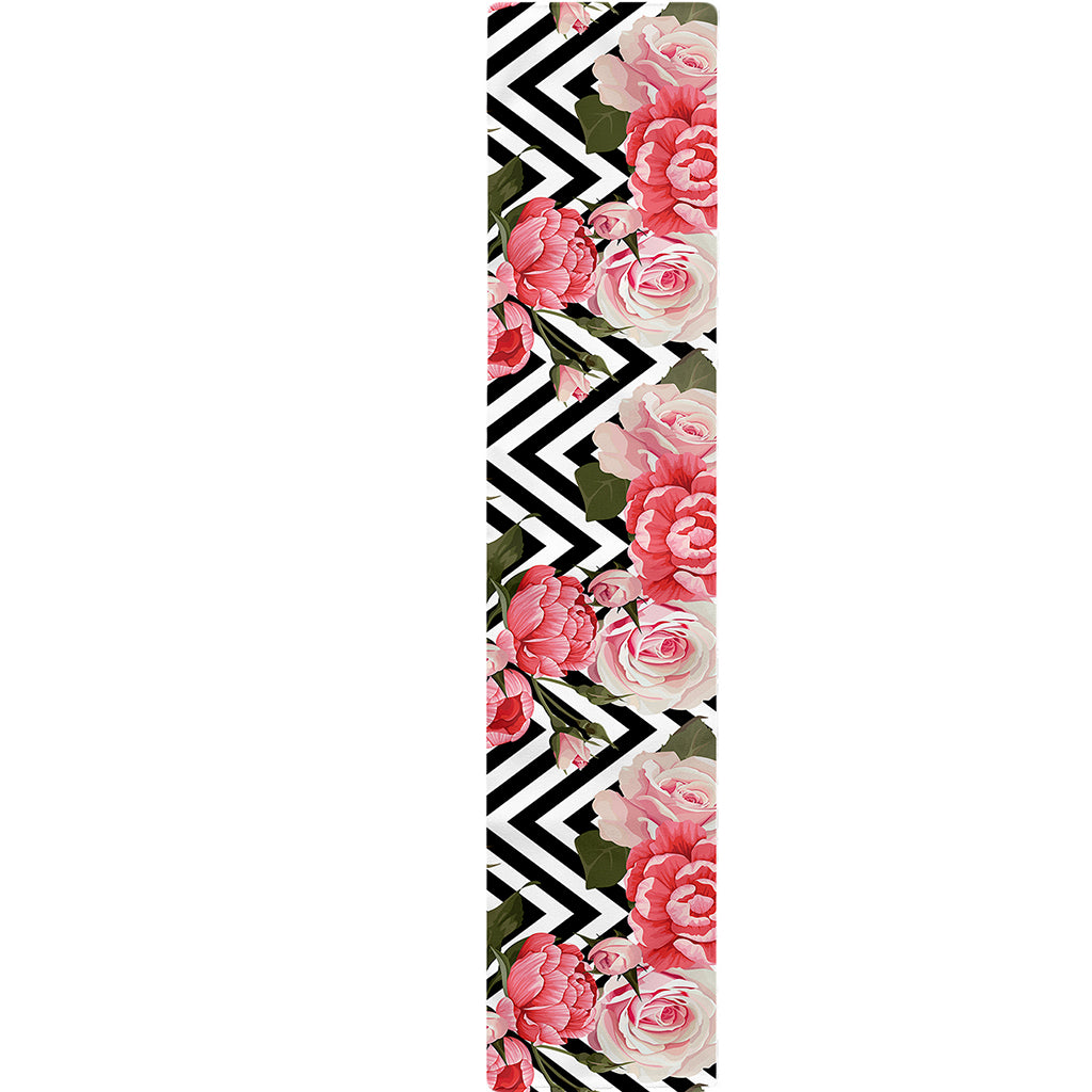 Zigzag Peony And Rose Pattern Print Table Runner
