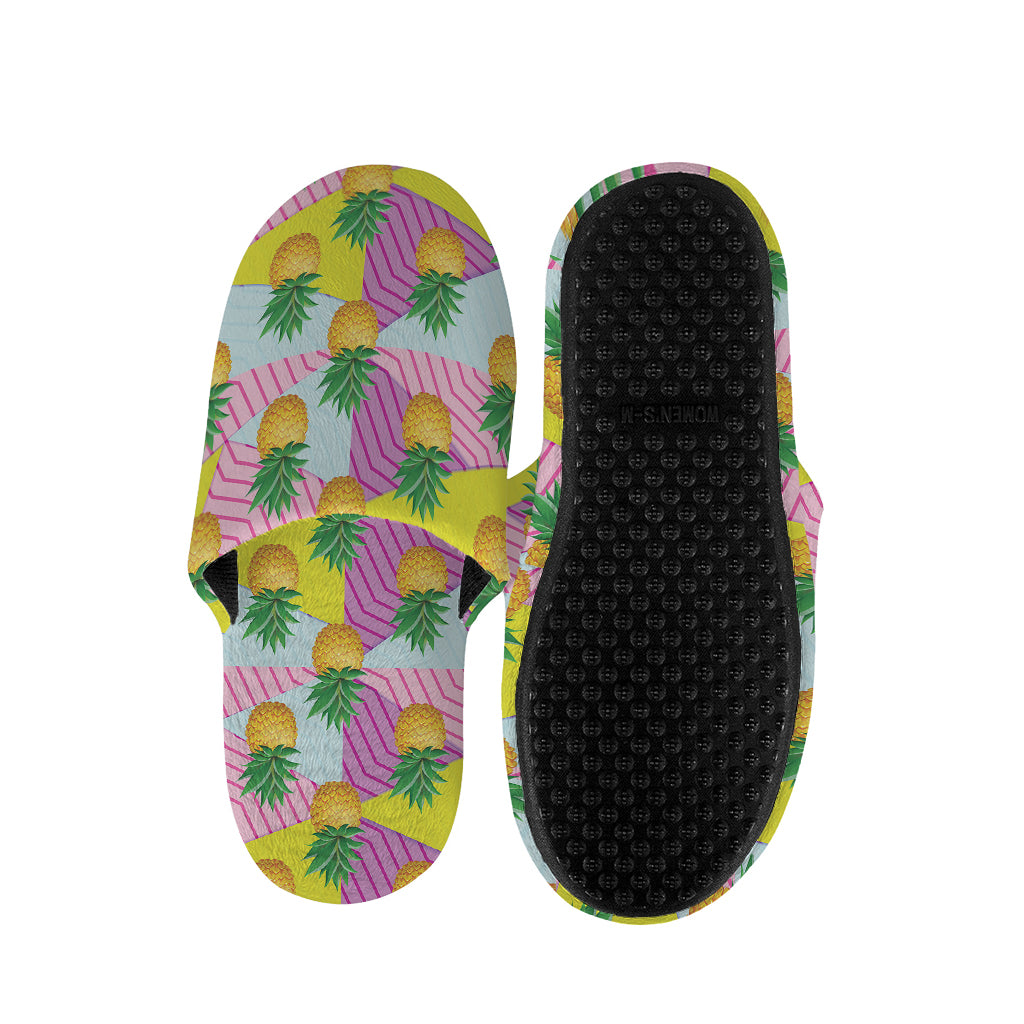 Zigzag Pineapple Pattern Print Slippers