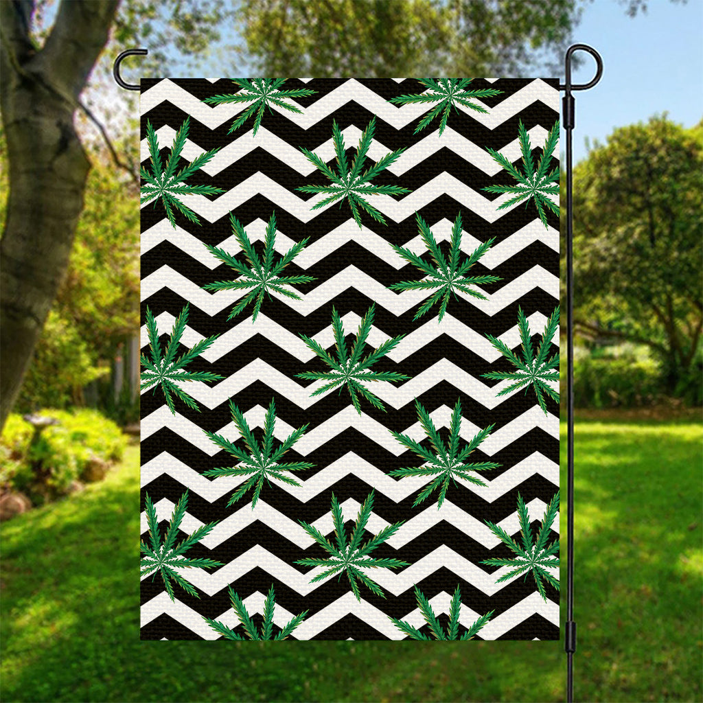 Zigzag Weed Pattern Print Garden Flag