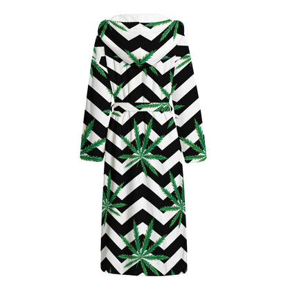 Zigzag Weed Pattern Print Hooded Bathrobe