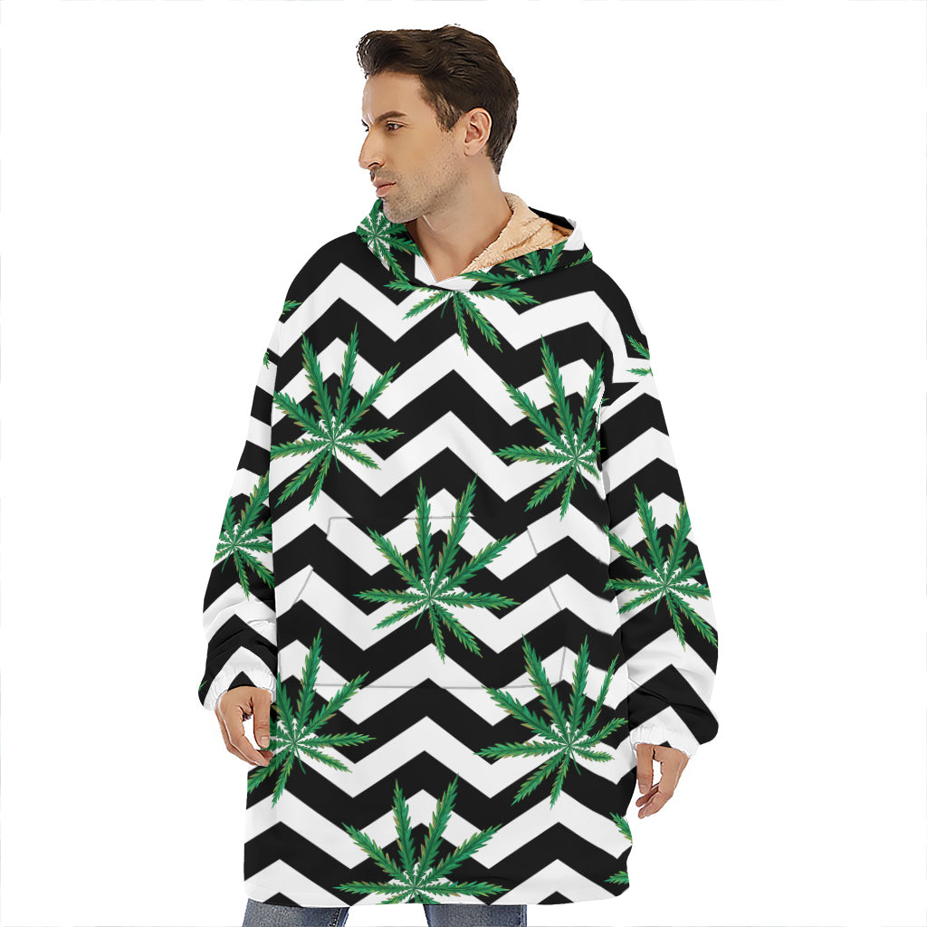 Zigzag Weed Pattern Print Hoodie Blanket