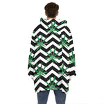 Zigzag Weed Pattern Print Hoodie Blanket