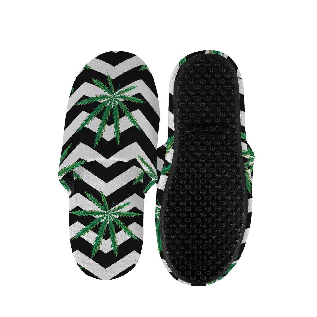 Zigzag Weed Pattern Print Slippers