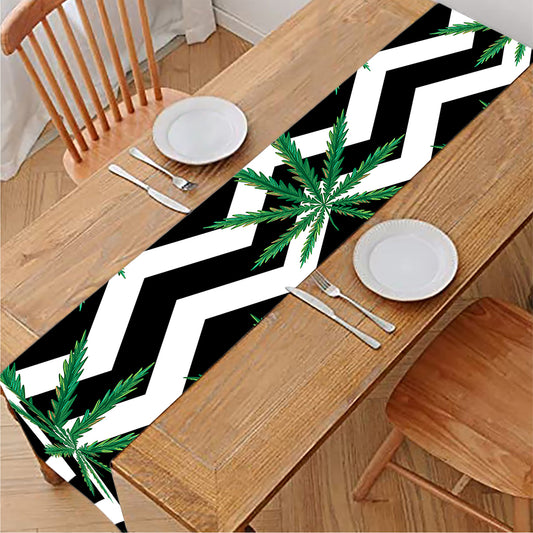 Zigzag Weed Pattern Print Table Runner