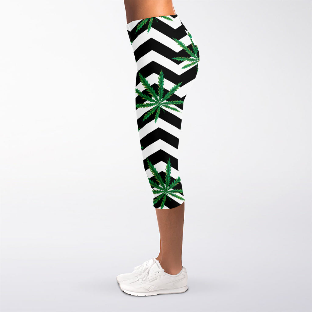 Zigzag Weed Pattern Print Women's Capri Leggings