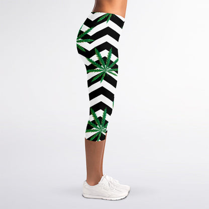 Zigzag Weed Pattern Print Women's Capri Leggings