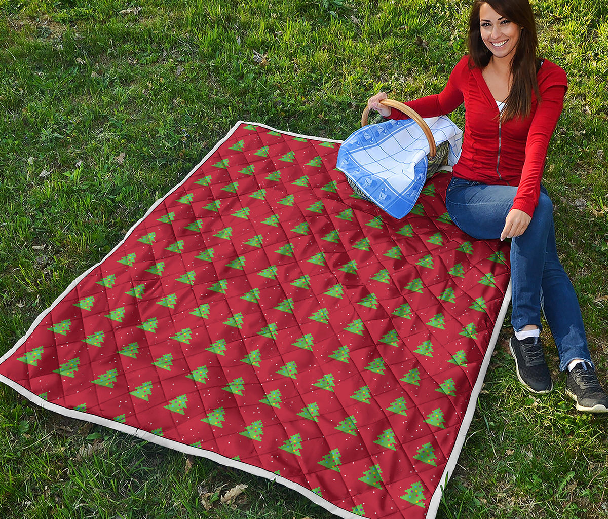 8-Bit Pixel Christmas Tree Pattern Print Quilt