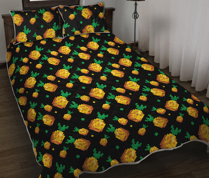 8-Bit Pixel Pineapple Print Quilt Bed Set