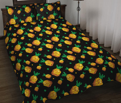8-Bit Pixel Pineapple Print Quilt Bed Set