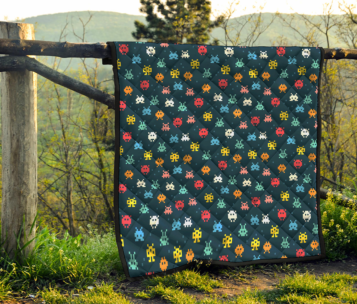 8-Bit Video Game Monsters Pattern Print Quilt