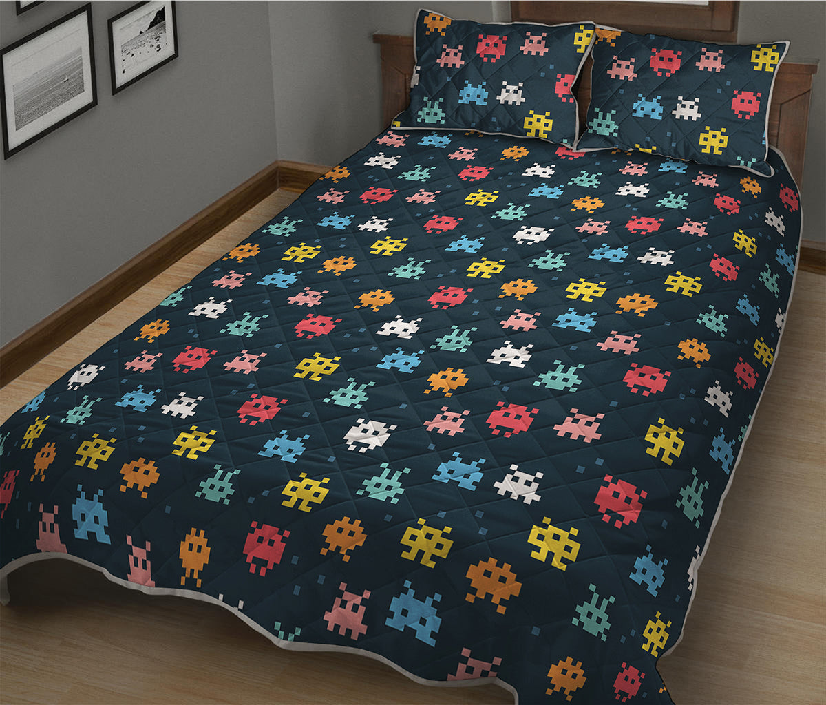 8-Bit Video Game Monsters Pattern Print Quilt Bed Set