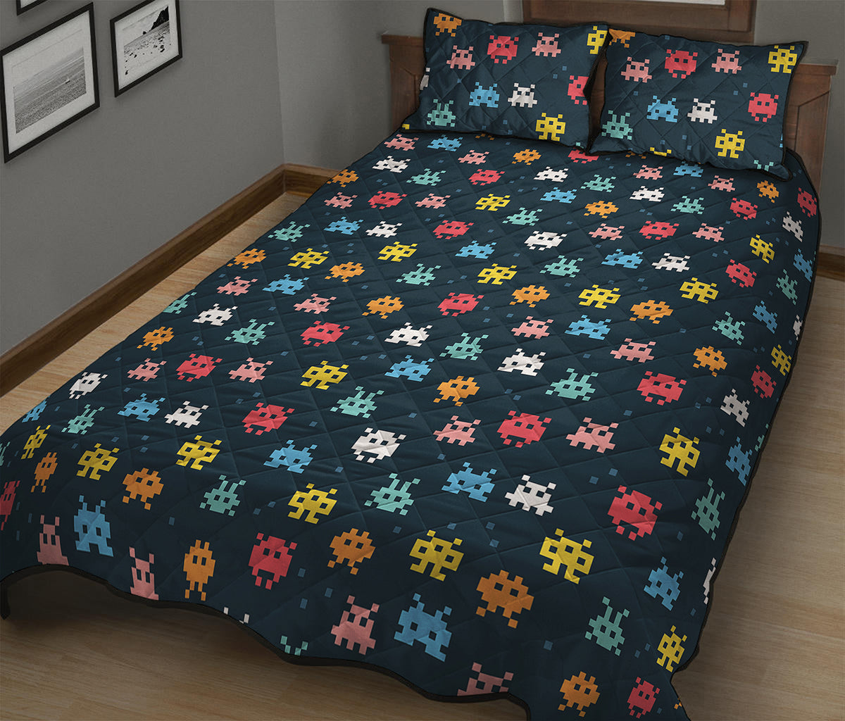 8-Bit Video Game Monsters Pattern Print Quilt Bed Set