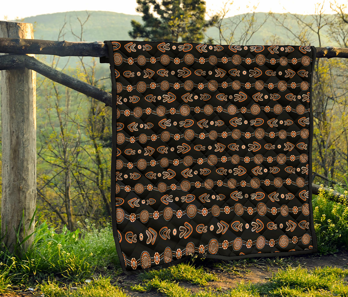 Aboriginal Boomerang Pattern Print Quilt