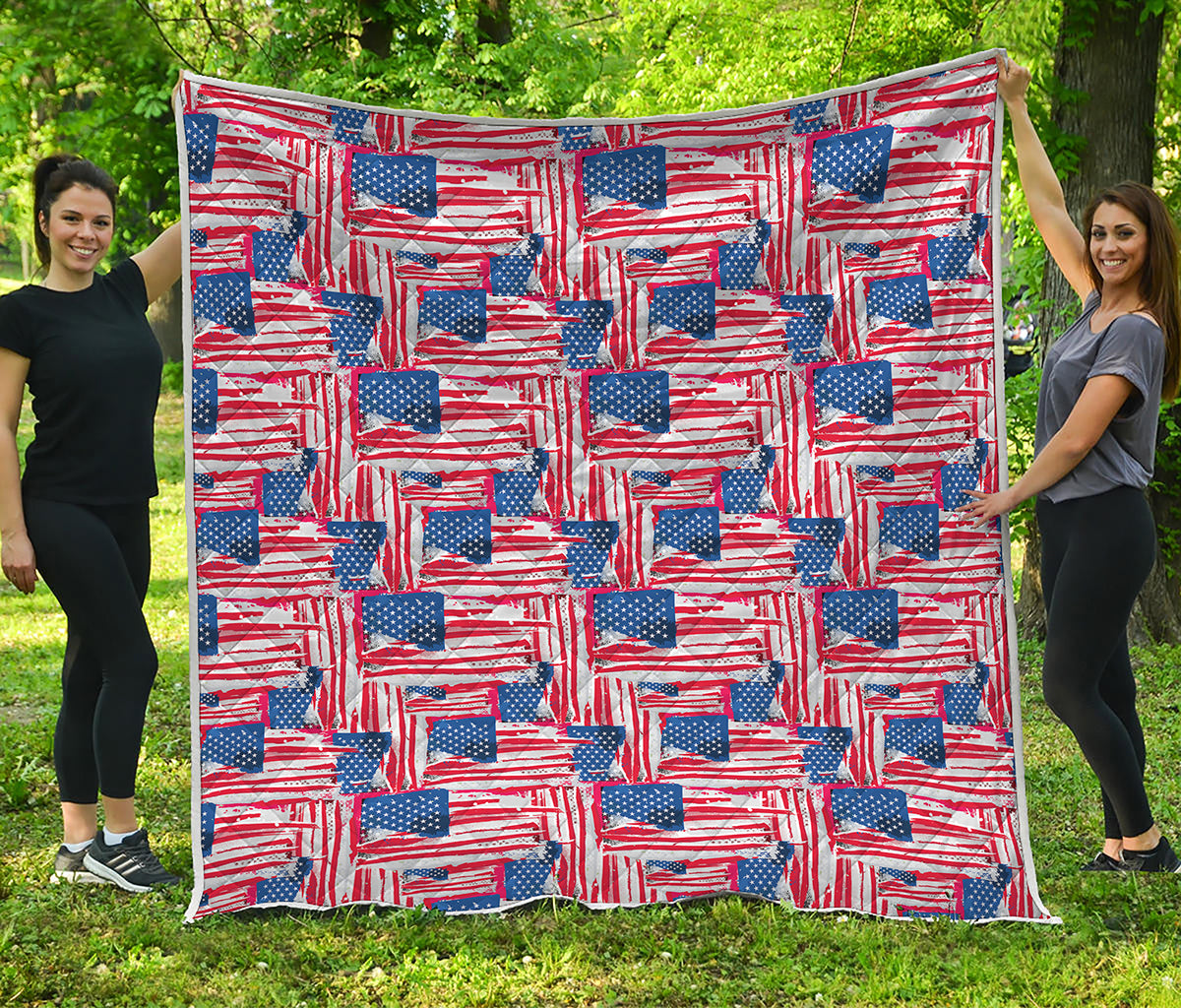 Abstract American Flag Print Quilt