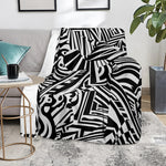 Abstract Dazzle Pattern Print Blanket