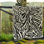 Abstract Dazzle Pattern Print Quilt