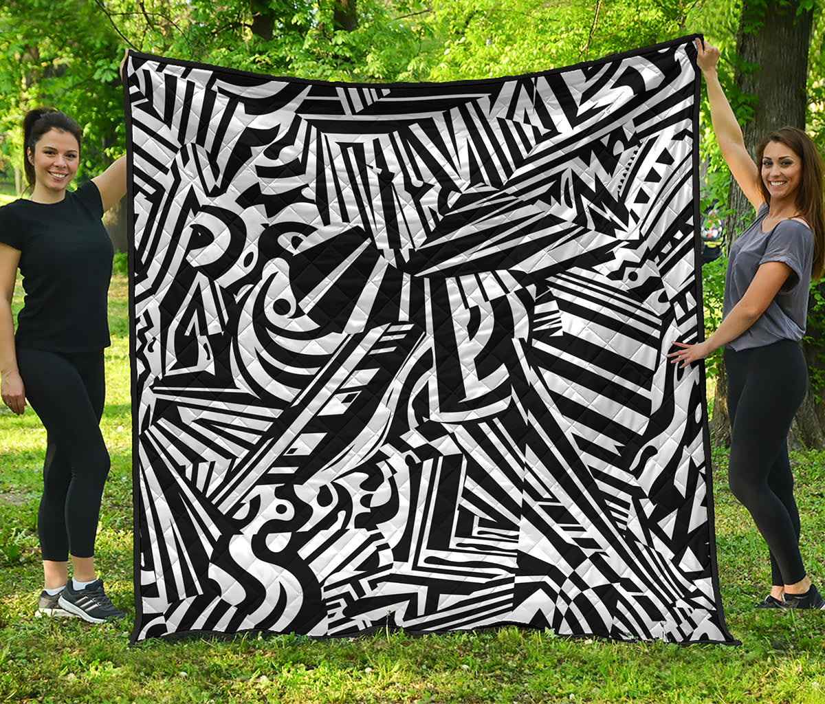 Abstract Dazzle Pattern Print Quilt