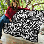 Abstract Dazzle Pattern Print Quilt