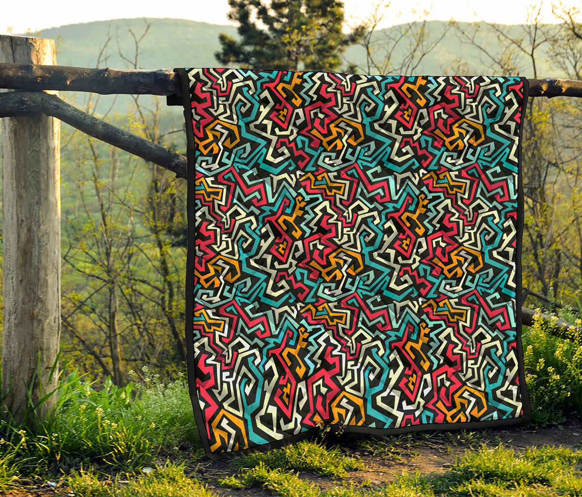 Abstract Funky Pattern Print Quilt