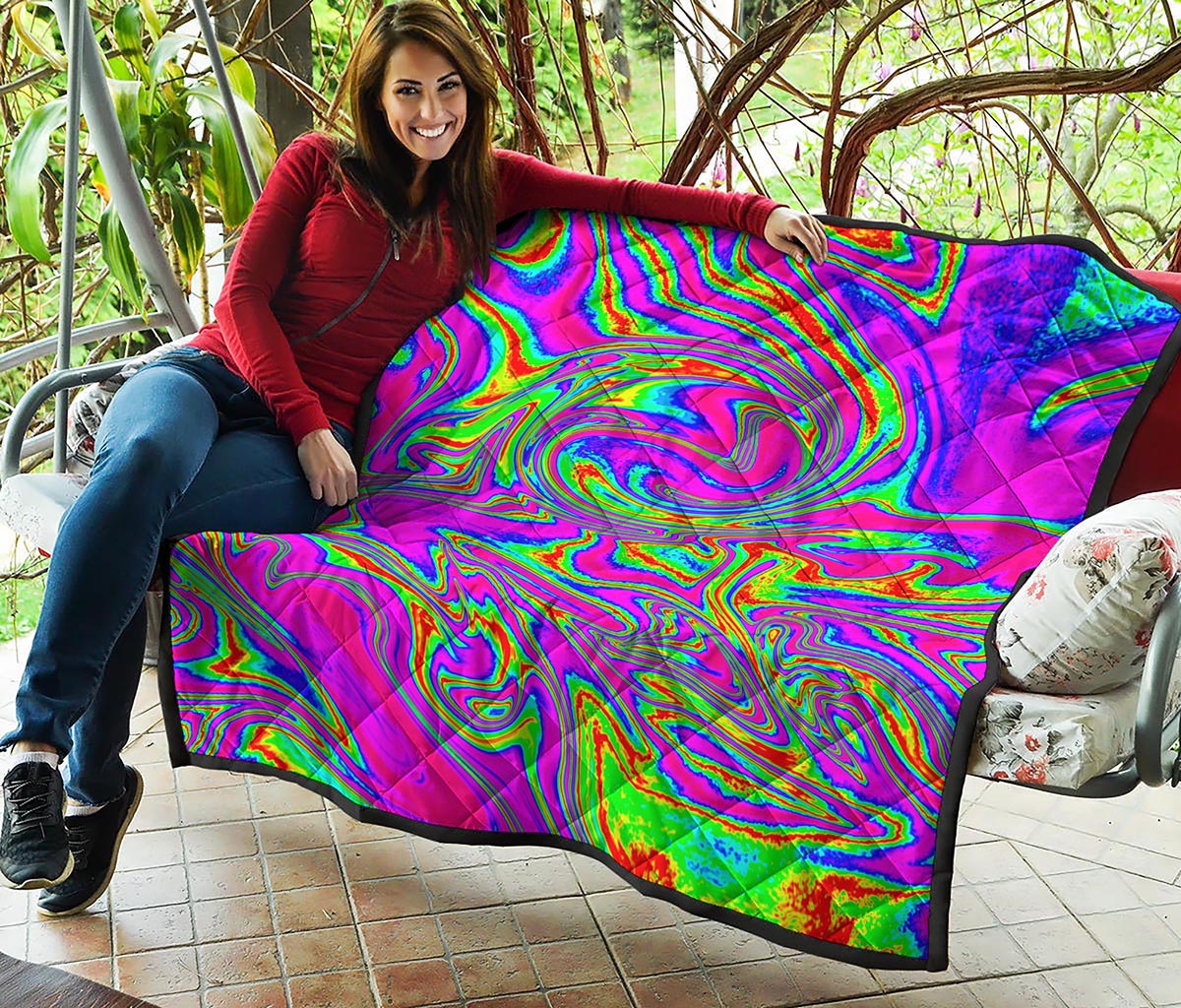 Abstract Psychedelic Liquid Trippy Print Quilt