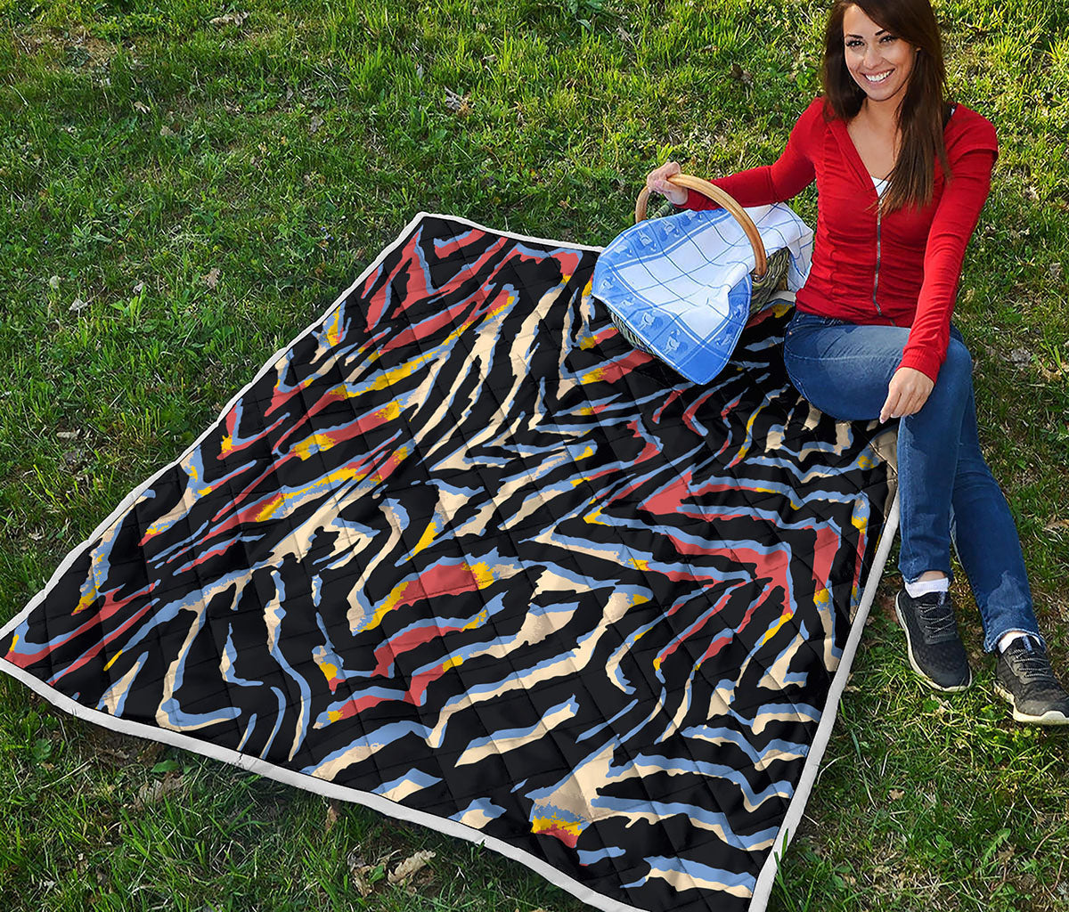 Abstract Zebra Pattern Print Quilt