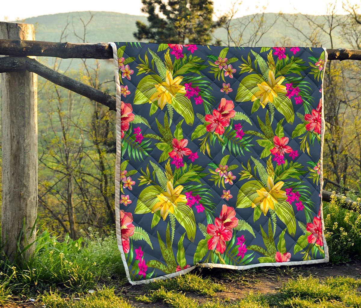 Aloha Hawaiian Flowers Pattern Print Quilt