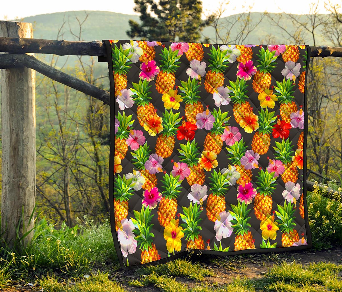 Aloha Hibiscus Pineapple Pattern Print Quilt
