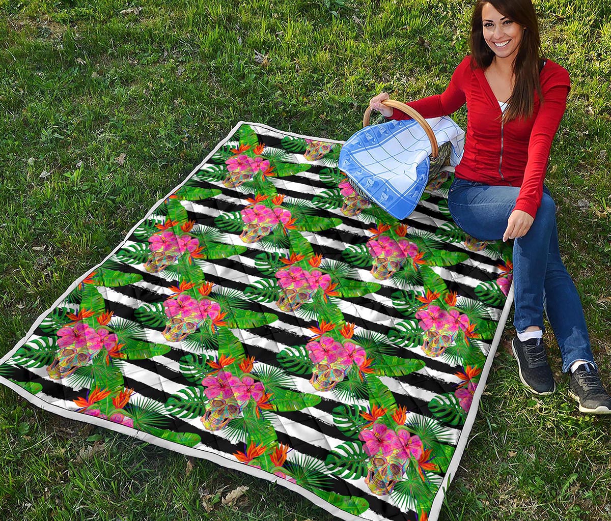 Aloha Skull Striped Pattern Print Quilt