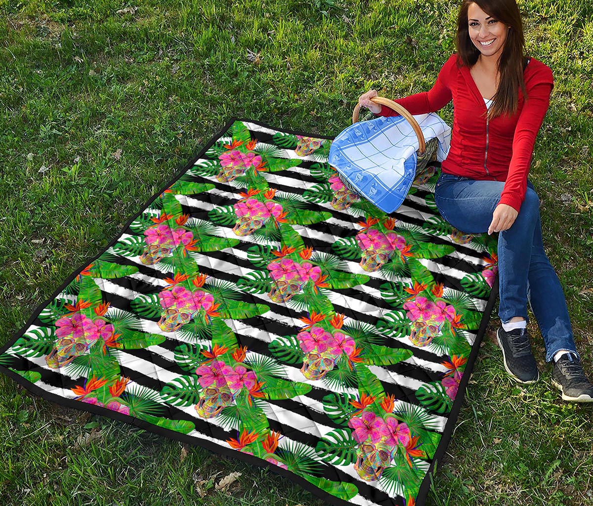 Aloha Skull Striped Pattern Print Quilt