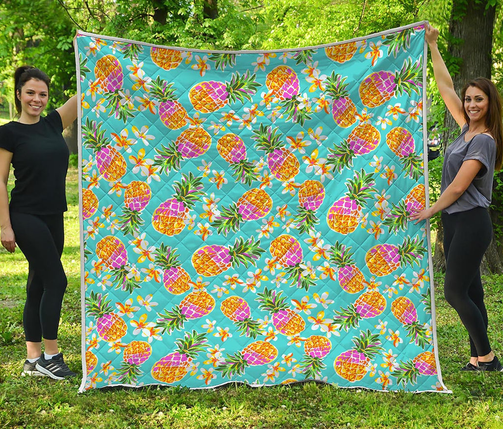 Aloha Summer Pineapple Pattern Print Quilt