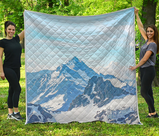 Alps Mountain Print Quilt