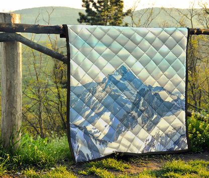 Alps Mountain Print Quilt