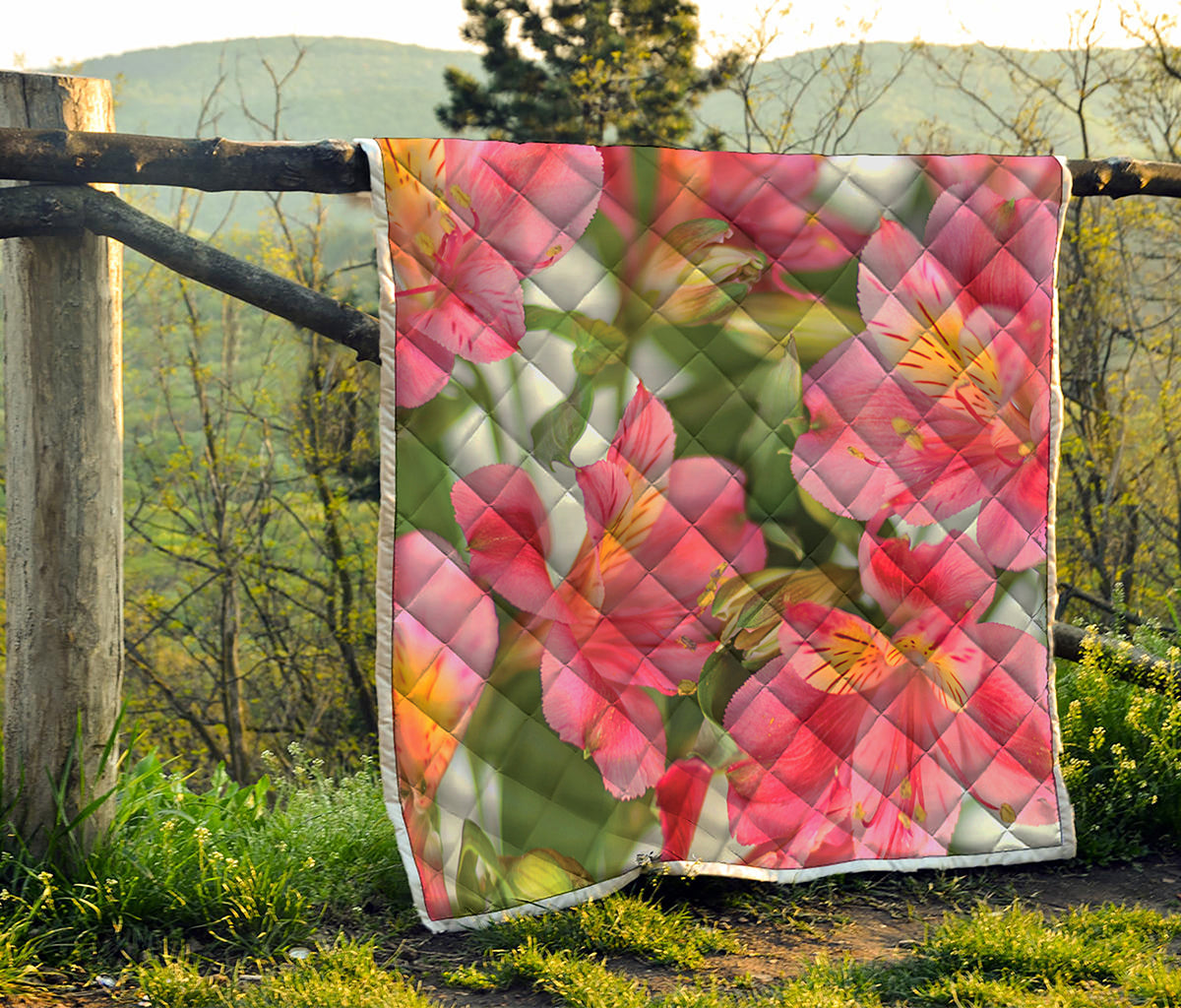 Alstroemeria Flower Print Quilt