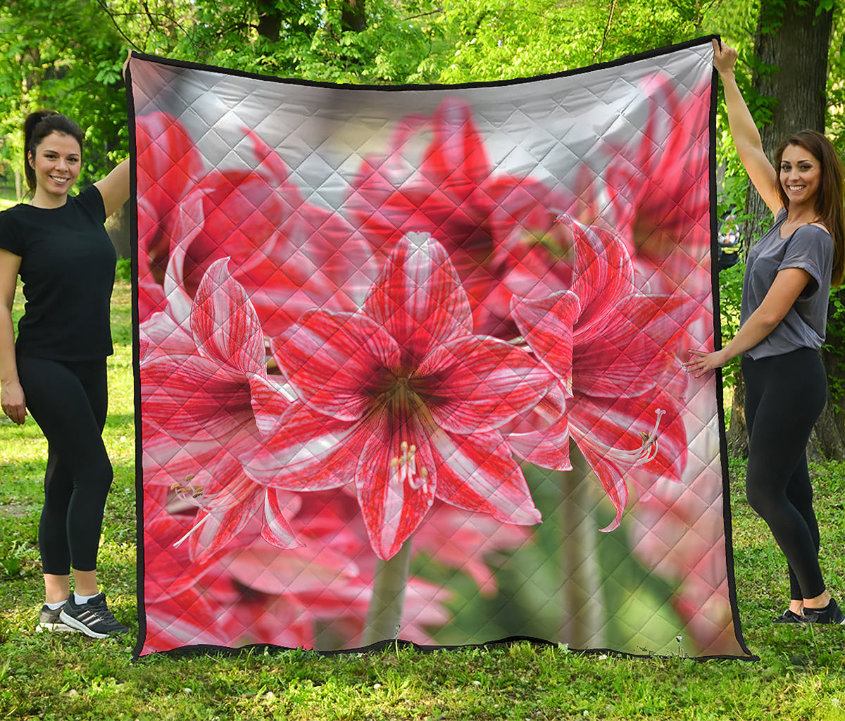 Amaryllis Flower Print Quilt